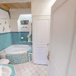 Lavant Port Stunning View Of Honfleurs Outer Harbor 65 M 4 Guest Apartment